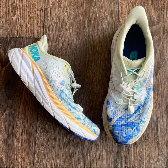 Hoka One One Shoes - Hoka one one Clifton 8 running shoes sneakers women’s blue multicolor size 9 B